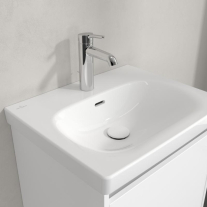 Lavoar suspendat Villeroy&Boch Skyla 55 cm, CeramicPlus, alb alpin